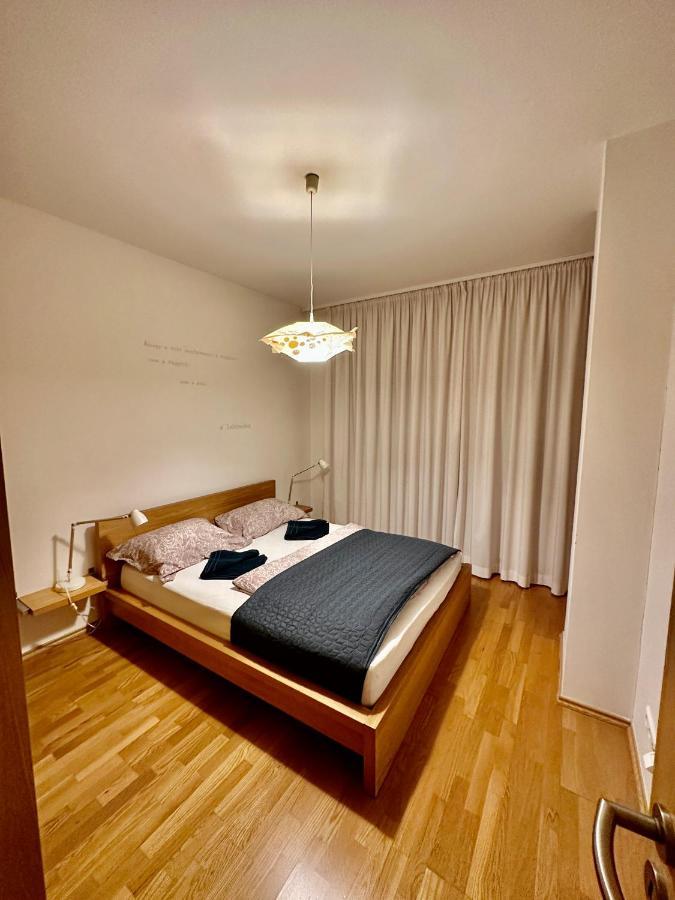 Central Apartment With Balcony Budapest Eksteriør bilde