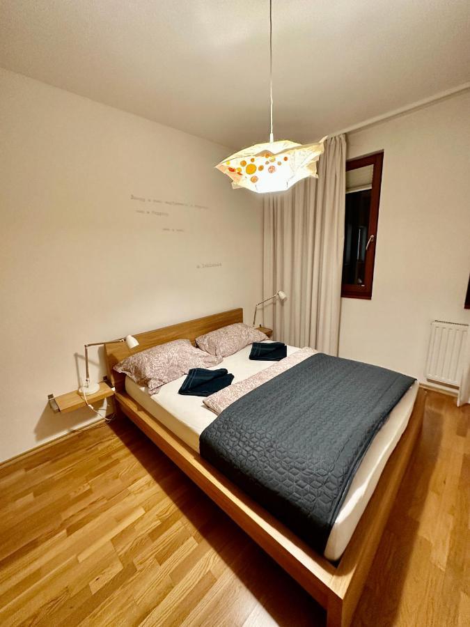 Central Apartment With Balcony Budapest Eksteriør bilde