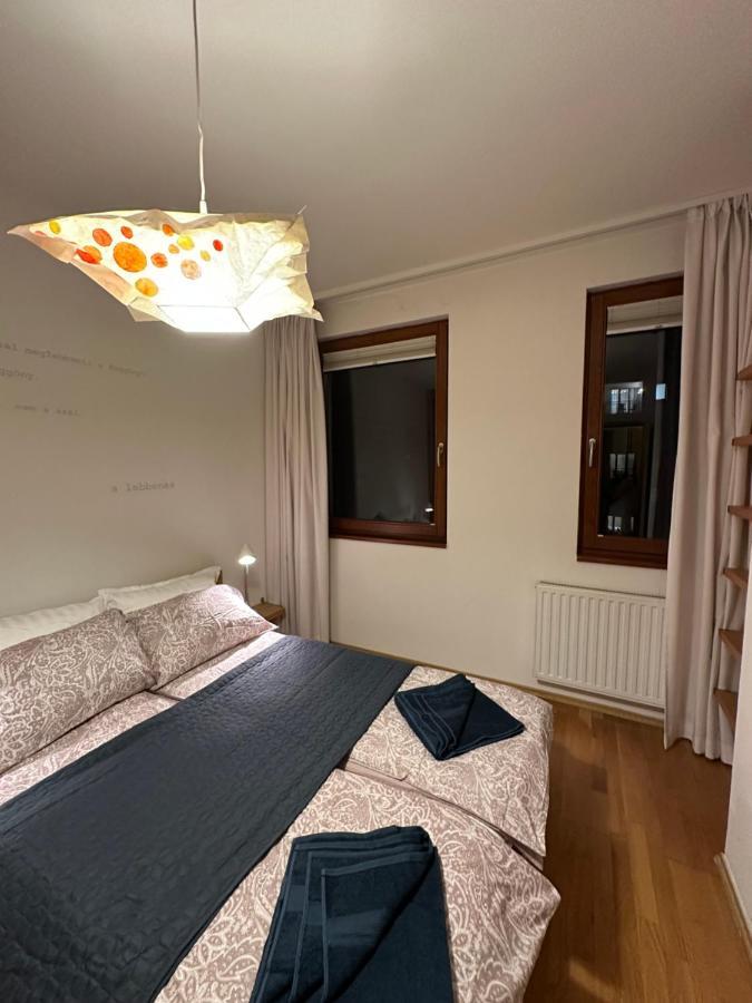 Central Apartment With Balcony Budapest Eksteriør bilde