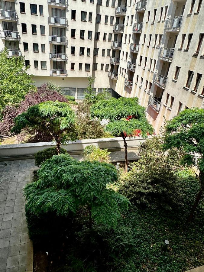 Central Apartment With Balcony Budapest Eksteriør bilde