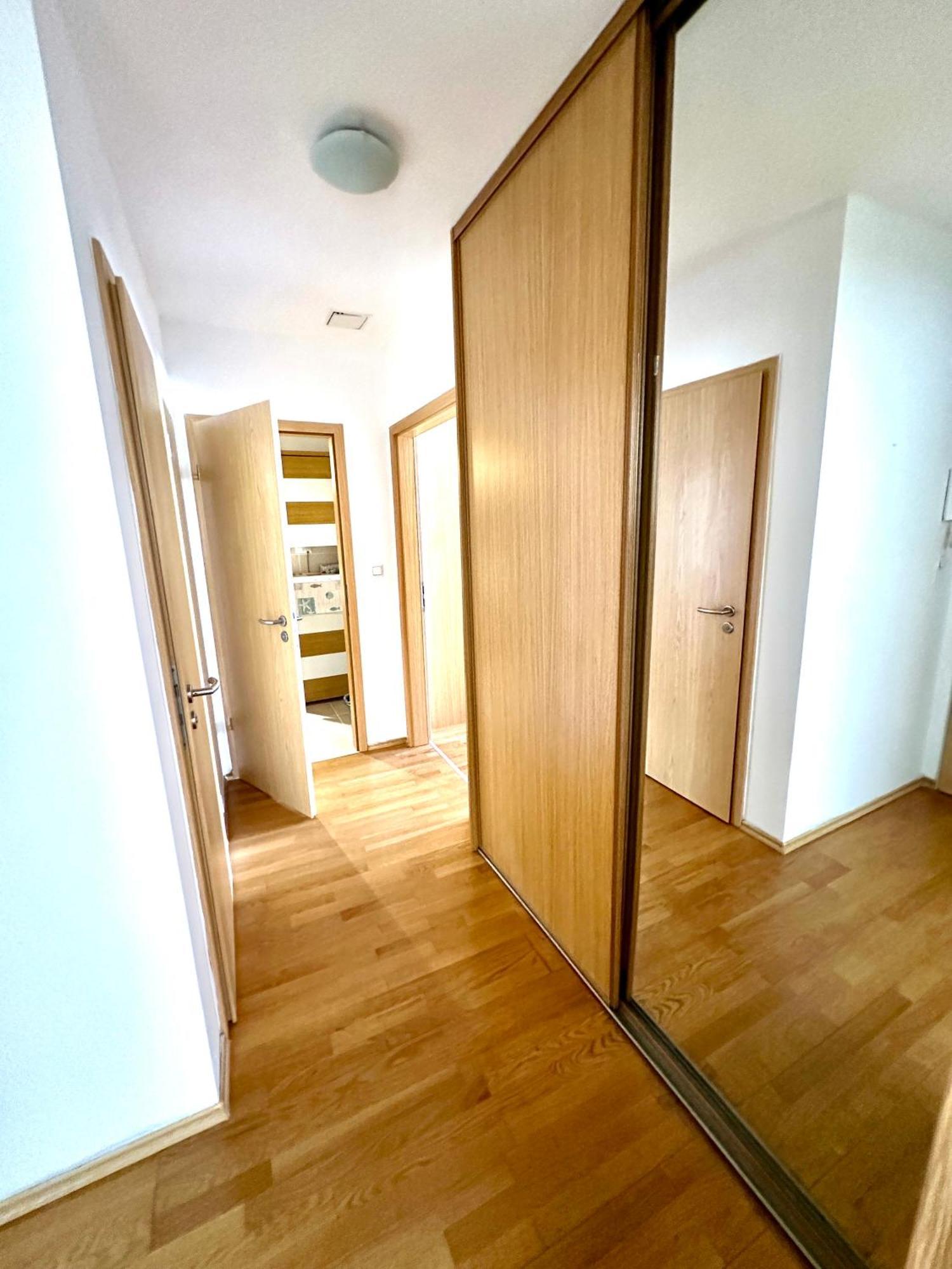 Central Apartment With Balcony Budapest Eksteriør bilde